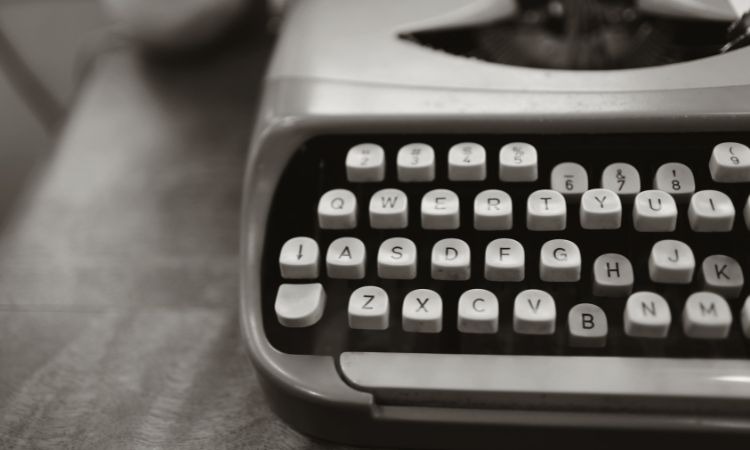 Lenguaje literario: qué es, características y ejemplos